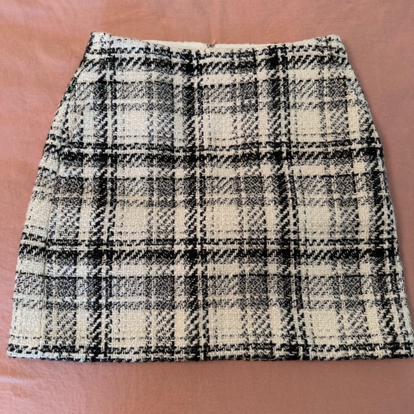 LOFT Tweed Metallic Plaid Skirt - Picture 3 of 8